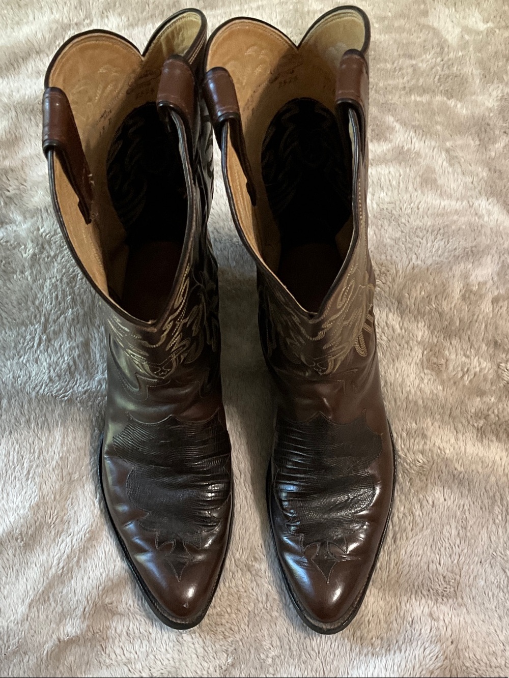 Vintage Justin Boots (style 2525) Brown Leather Men’s Western Cowboy Boots